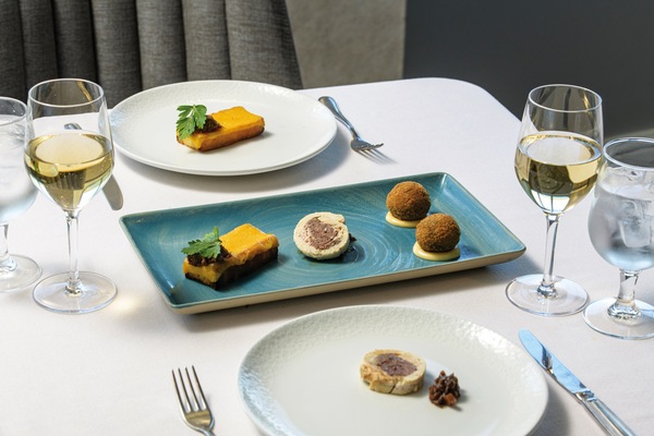 Marella Cruises Marella Explorer 2 Piccadilly's Dishes ©Ben Waller 2.jpg